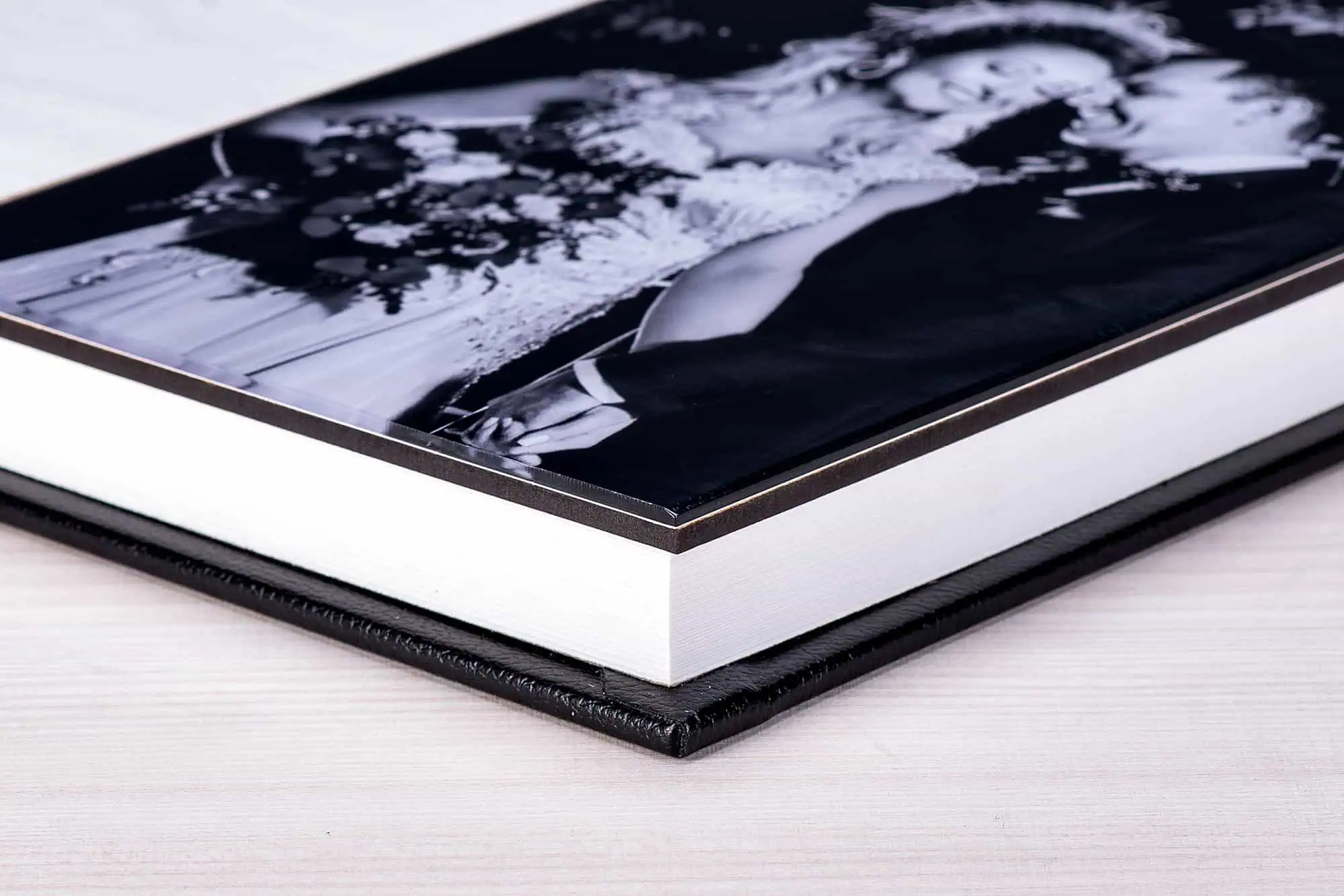 Alta qualidade em impressão de fotos em papel fotográfico de alta resolução.