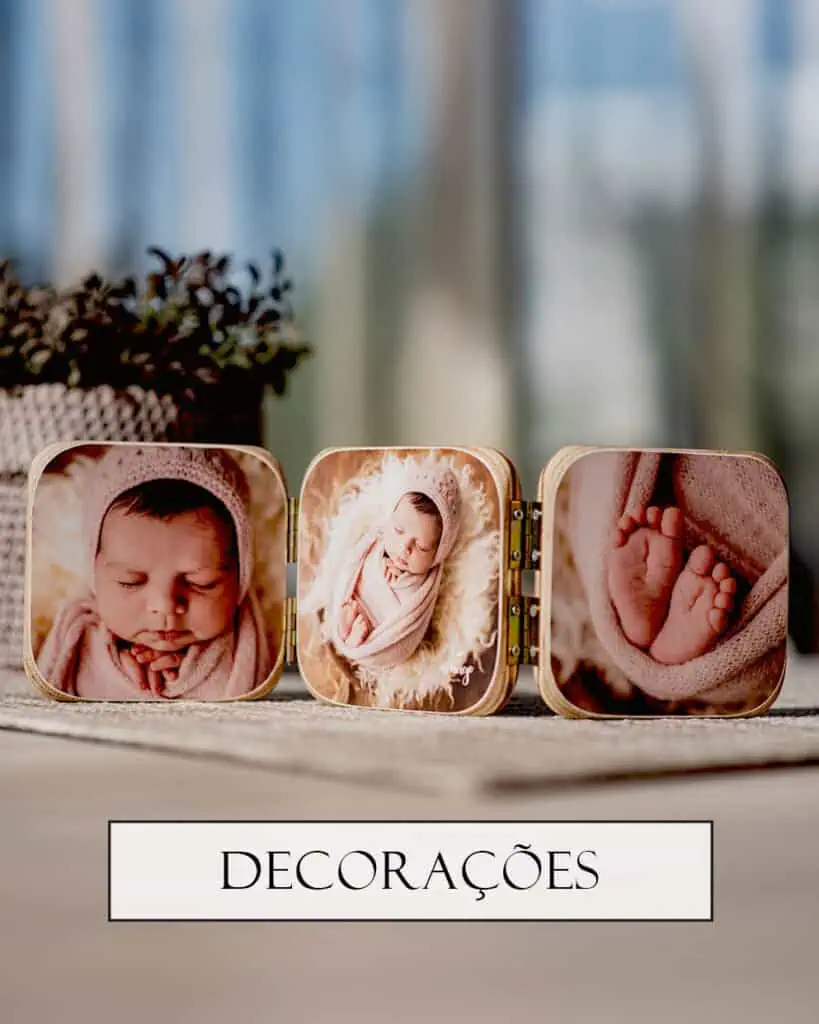 1. Moldura de fotos personalizada para decoração de ambientes com fotos de bebês.