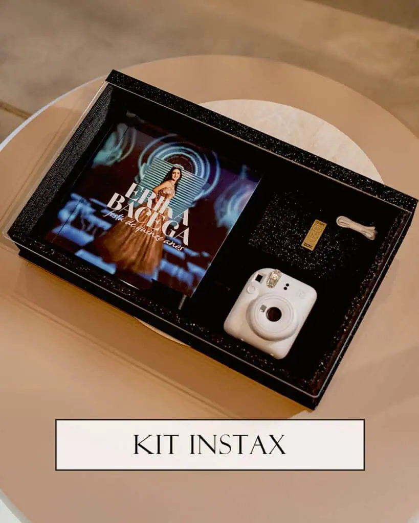 Foco em foto de produto artesanal de alta qualidade, ideal para loja de acessórios de moda.