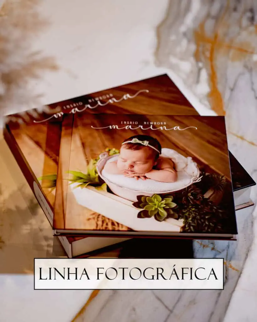 1. Álbum de fotos personalizado de recém-nascido com capa dura e fotos de alta qualidade.
